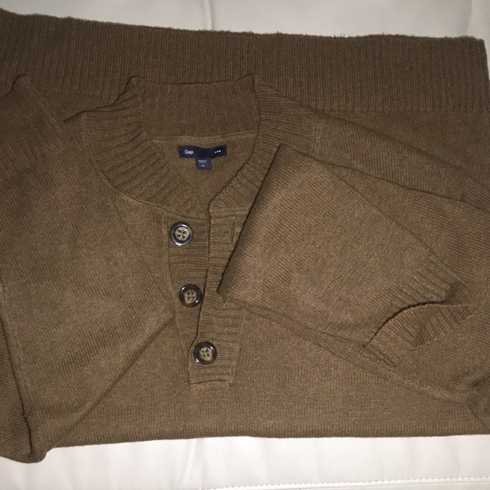 Men’s Gap sweater brown